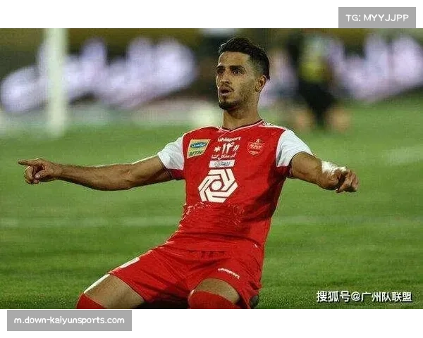 前锋回撤参与组织增多 中锋场均触球次数显著上升